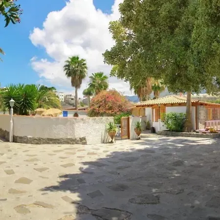 Charming House With Pool In Holiday home Buenavista Del Norte