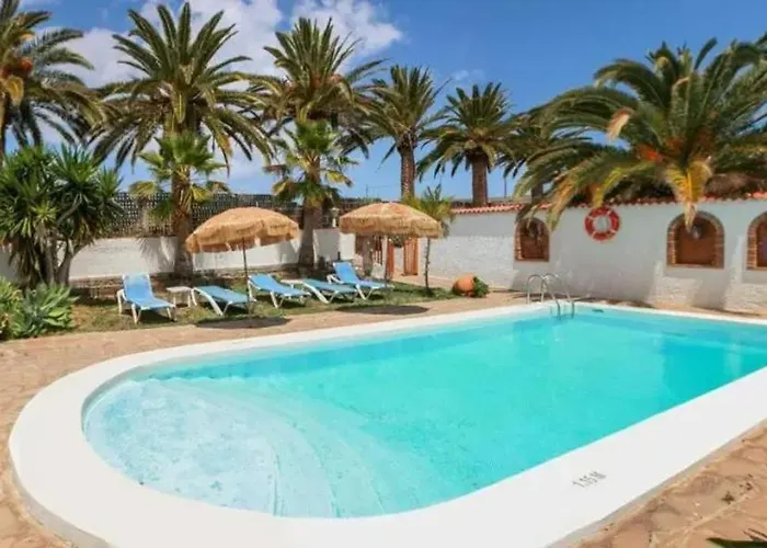 Charming House With Pool In Buenavista Del Norte